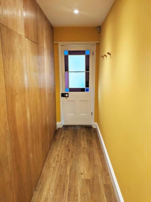 Stylish And Colourful Flat Minutes From The Beach Margate Zewnętrze zdjęcie